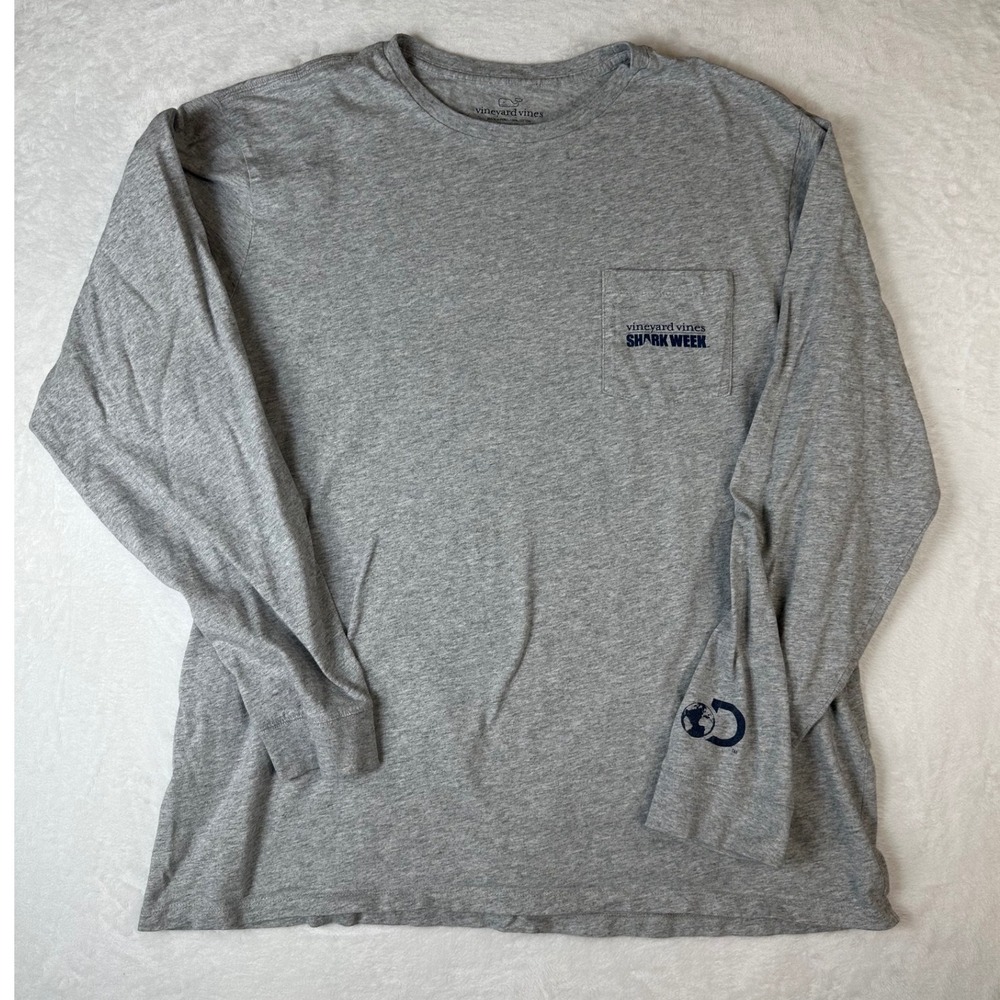 Vineyard Vines Shark Week Discovery Long Sleeve Pocket T-Shirt Gray Mens XL